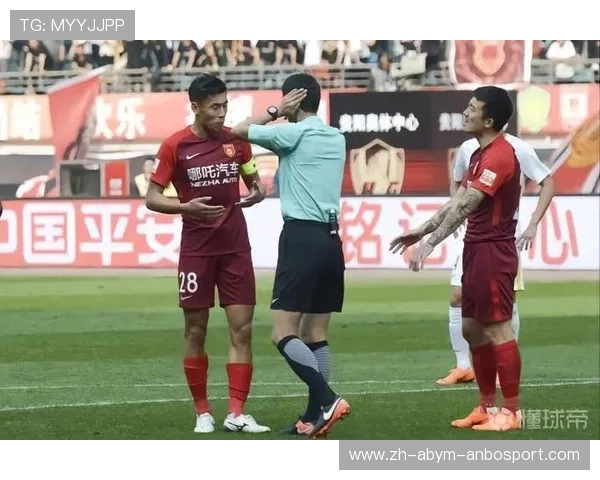 足球医疗室设施完善程度在比赛中受伤球员的急救效率体现明显